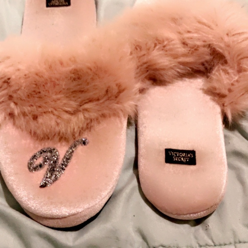 Victoria's Secret Pink Cozy Slippers